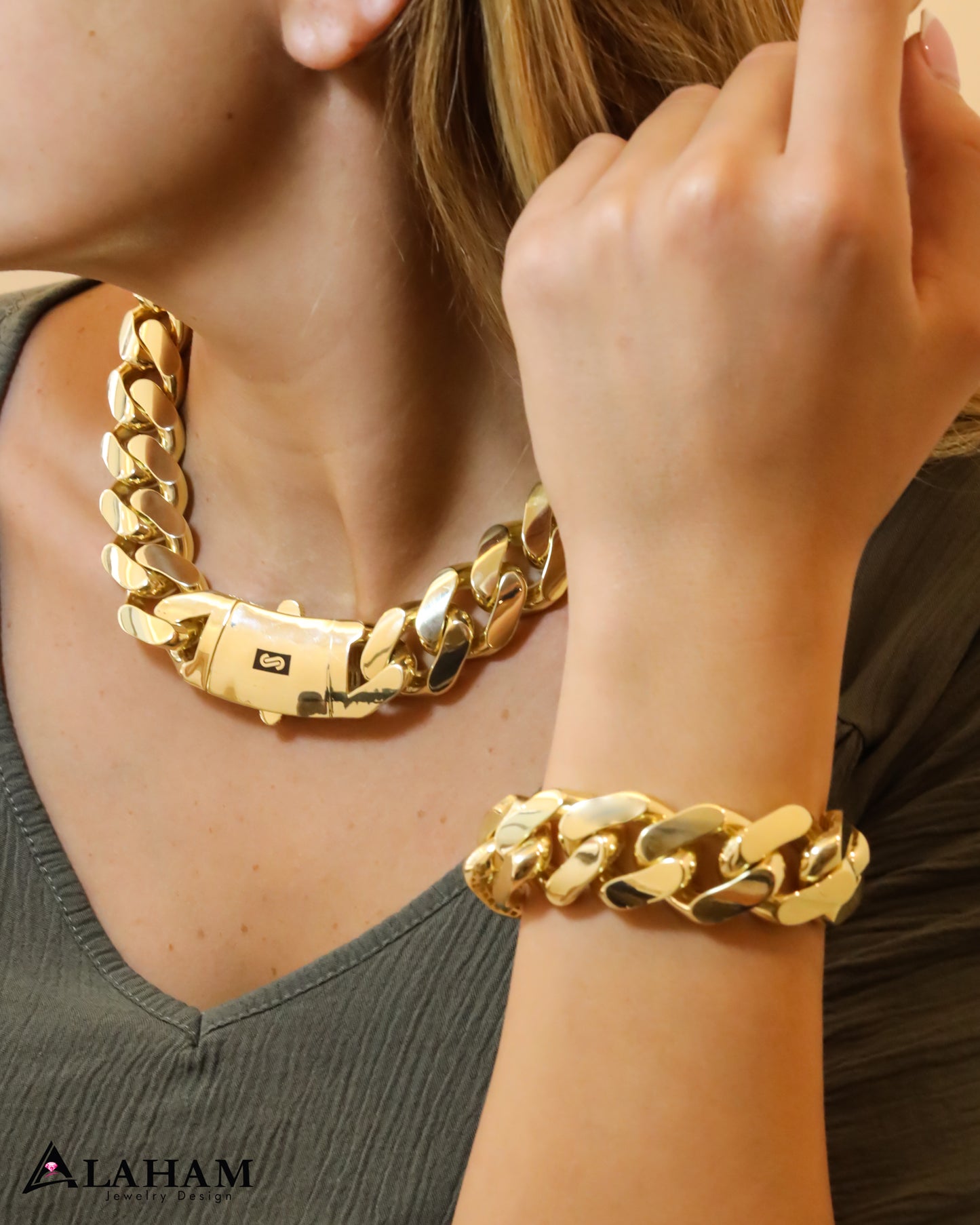 18K Gold Bracelet and Necklace